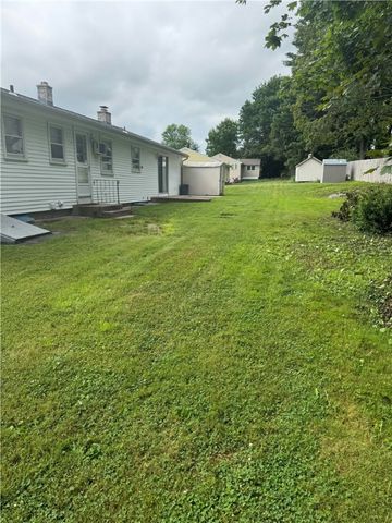 17 Meadow Road, Scituate, RI 02831