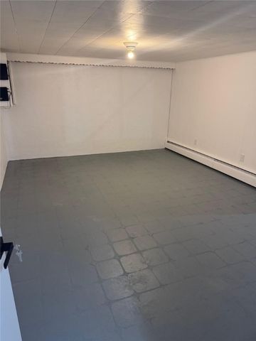 17 Meadow Road, Scituate, RI 02831