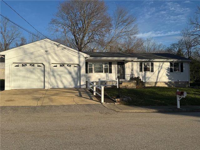 17 Meadow Road, Scituate, RI 02831