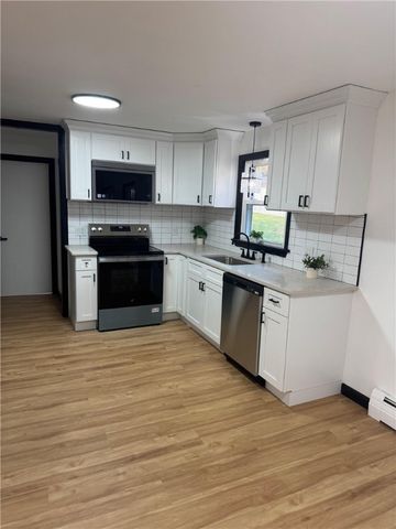 17 Meadow Road, Scituate, RI 02831