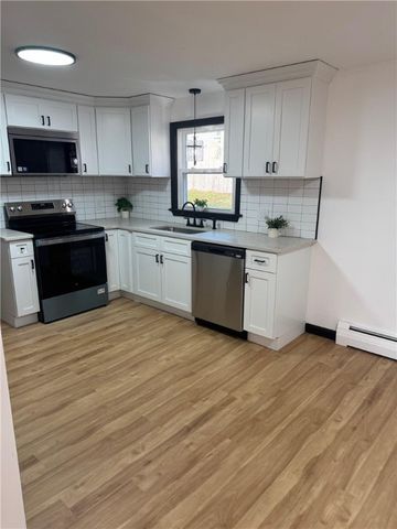 17 Meadow Road, Scituate, RI 02831