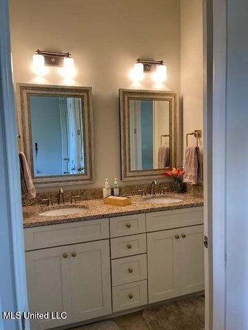 215 Greenbriar Loop, Oxford, MS 38655