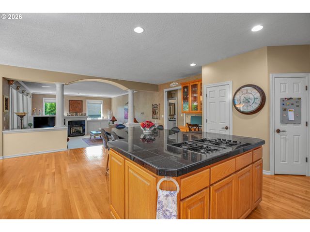 10190 Se TERRA LINDA Ct, Happy Valley, OR 97086
