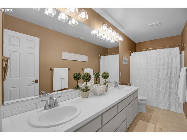 10190 Se TERRA LINDA Ct, Happy Valley, OR 97086