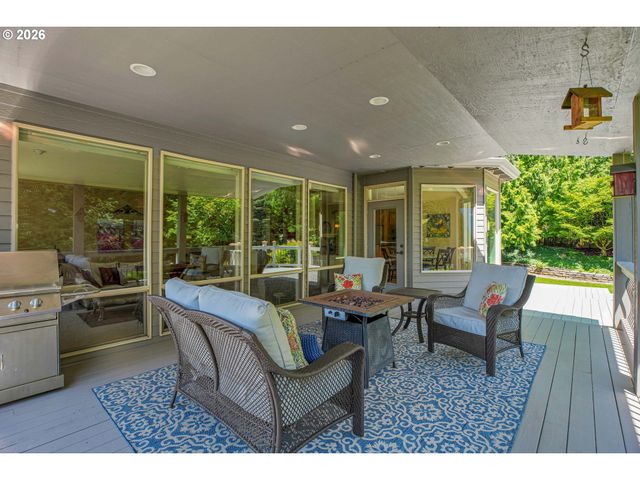 10190 Se TERRA LINDA Ct, Happy Valley, OR 97086