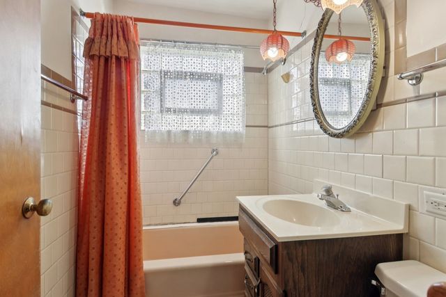 4415 W 115th Place, Alsip, IL 60803