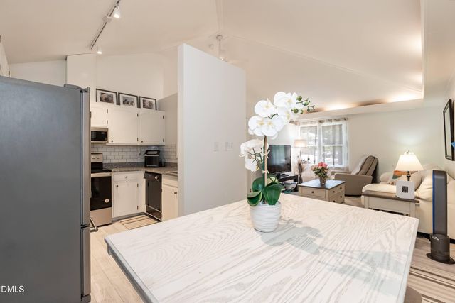 3263 Mill Run, Raleigh, NC 27612