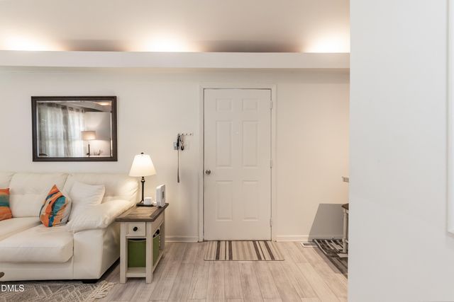 3263 Mill Run, Raleigh, NC 27612
