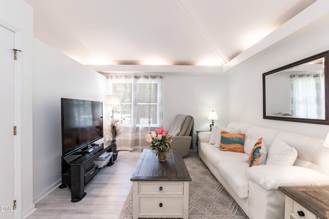 3263 Mill Run, Raleigh, NC 27612