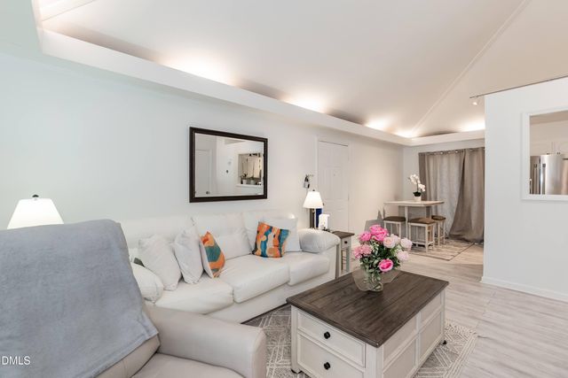 3263 Mill Run, Raleigh, NC 27612