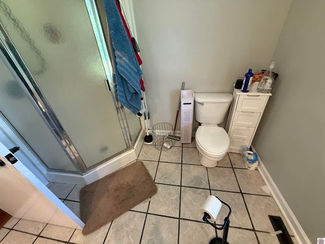 102 Lincoln Dr, Mayfield, KY 42066
