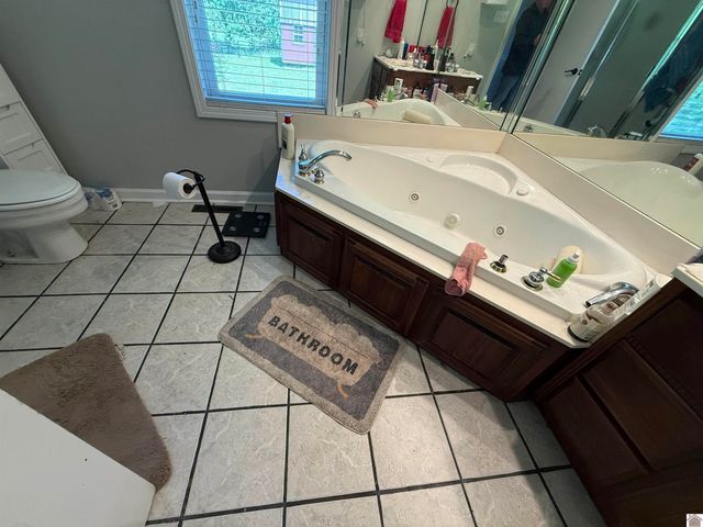 102 Lincoln Dr, Mayfield, KY 42066
