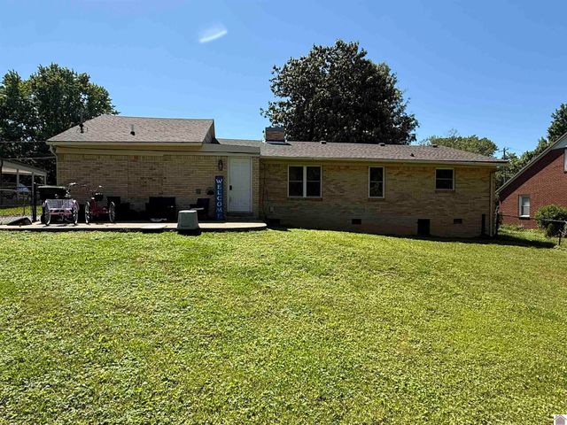 102 Lincoln Dr, Mayfield, KY 42066