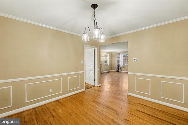 8224 LAUREL DR, Parkville, MD 21234