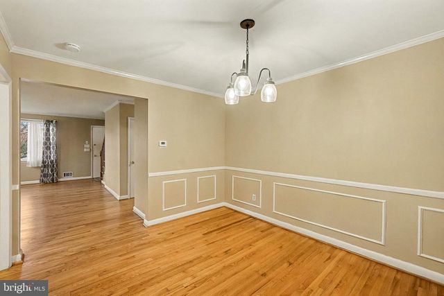 8224 LAUREL DR, Parkville, MD 21234