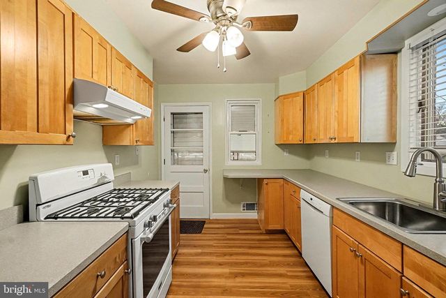 8224 LAUREL DR, Parkville, MD 21234