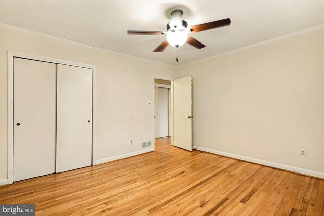 8224 LAUREL DR, Parkville, MD 21234