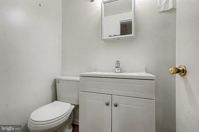 8224 LAUREL DR, Parkville, MD 21234