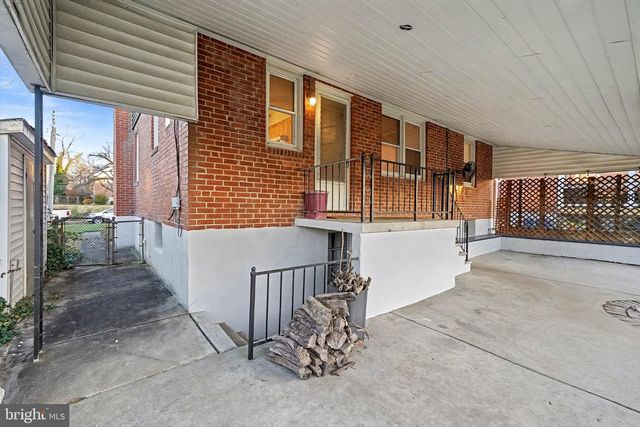 8224 LAUREL DR, Parkville, MD 21234