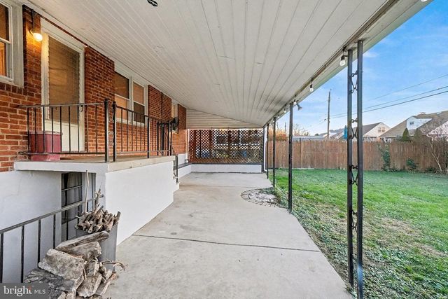 8224 LAUREL DR, Parkville, MD 21234