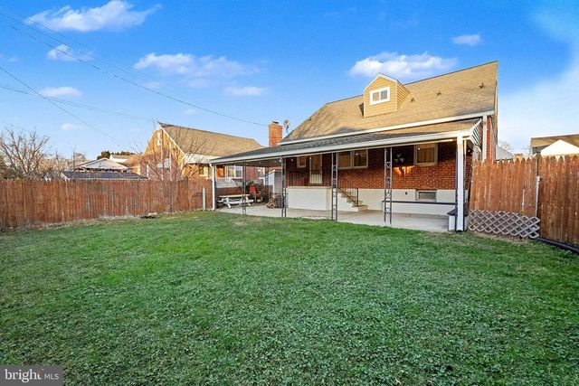 8224 LAUREL DR, Parkville, MD 21234