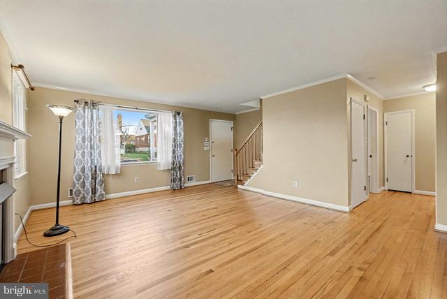 8224 LAUREL DR, Parkville, MD 21234