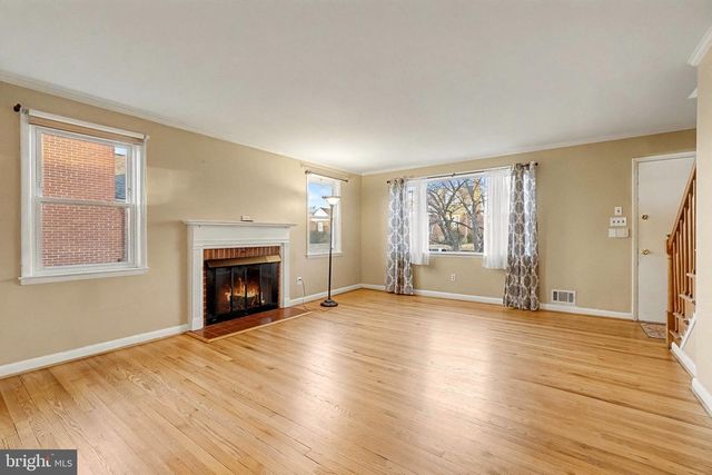 8224 LAUREL DR, Parkville, MD 21234