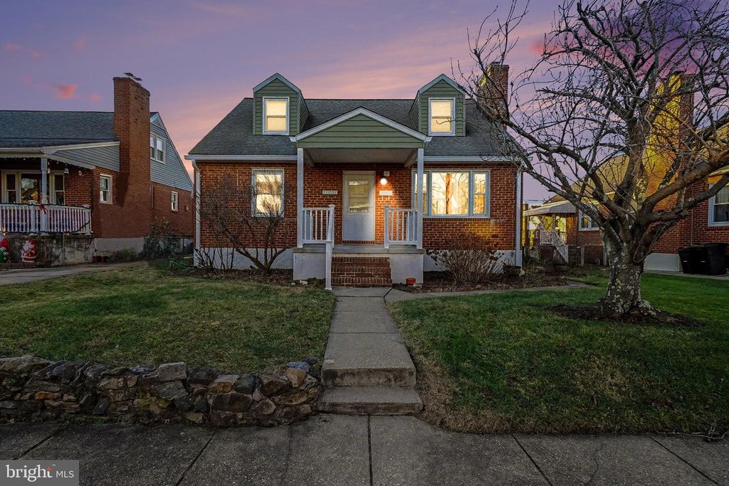 8224 LAUREL DR, Parkville, MD 21234