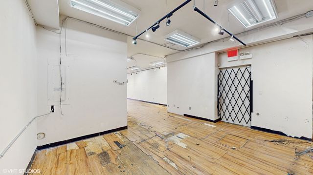 1137 W Taylor Street, Chicago, IL 60607