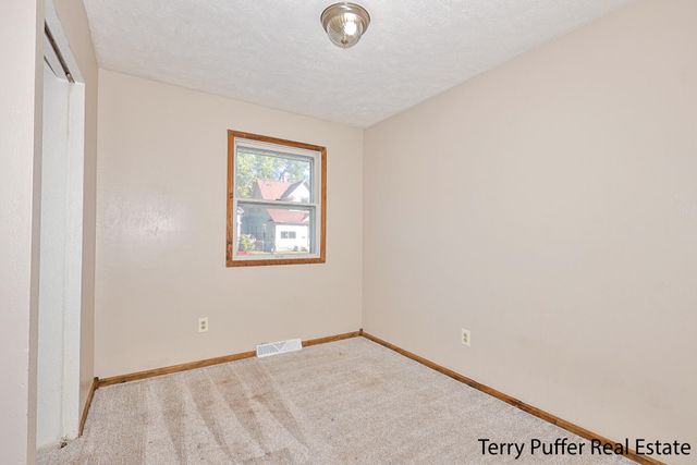 517 Allen Avenue, Muskegon, MI 49442