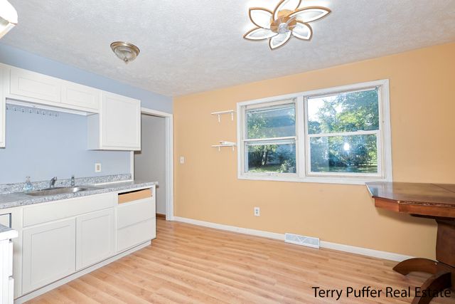 517 Allen Avenue, Muskegon, MI 49442