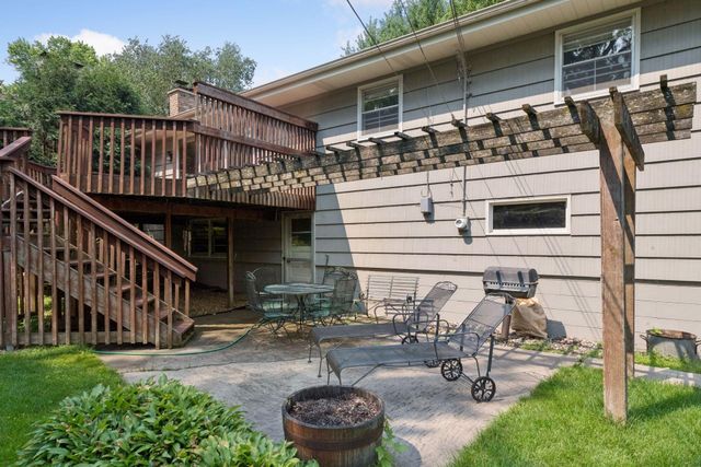 6617 Naomi Drive, Edina, MN 55439