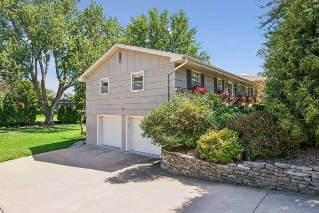 6617 Naomi Drive, Edina, MN 55439