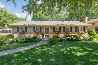 6617 Naomi Drive, Edina, MN 55439