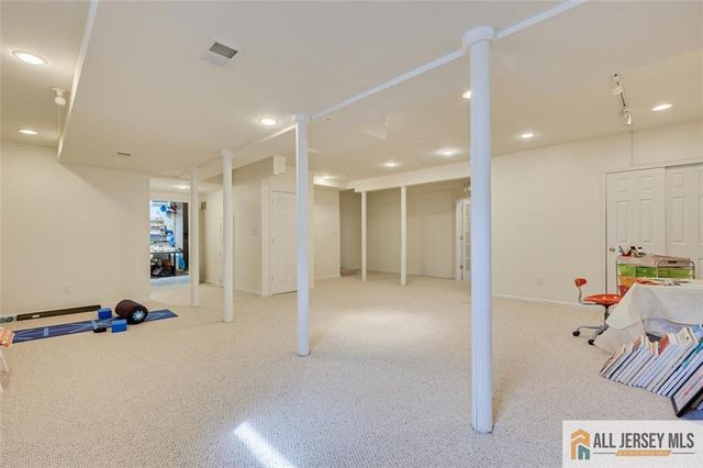 5 Labrador Drive, South Brunswick, NJ 08824