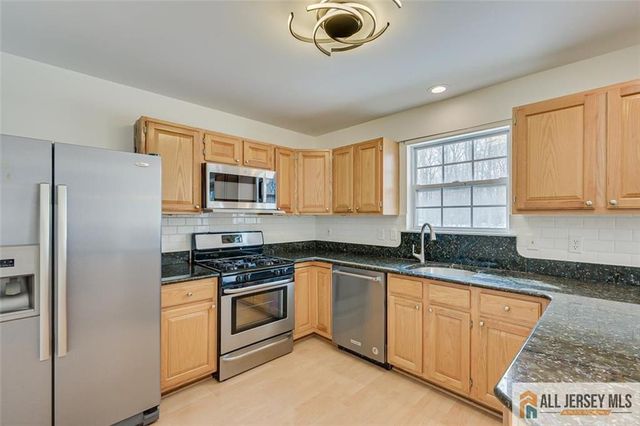 5 Labrador Drive, South Brunswick, NJ 08824