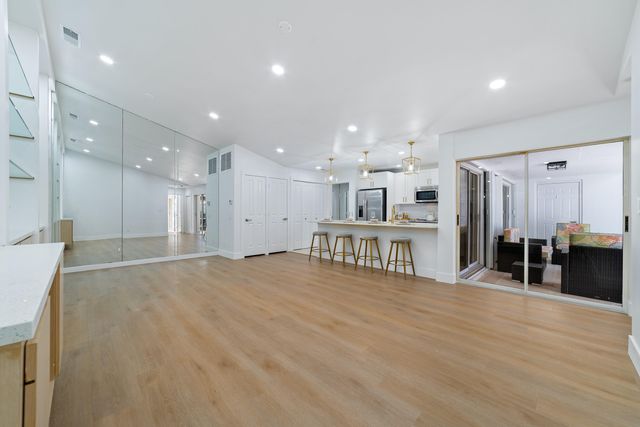2301 PIN OAK Court, Palm Beach Gardens, FL 33410