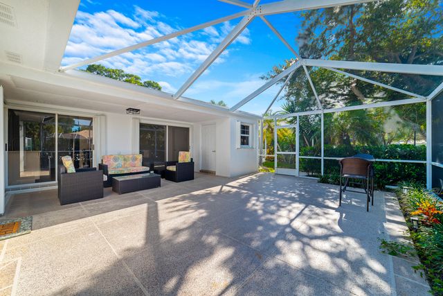 2301 PIN OAK Court, Palm Beach Gardens, FL 33410