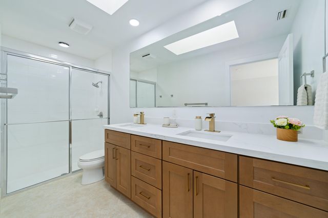 2301 PIN OAK Court, Palm Beach Gardens, FL 33410