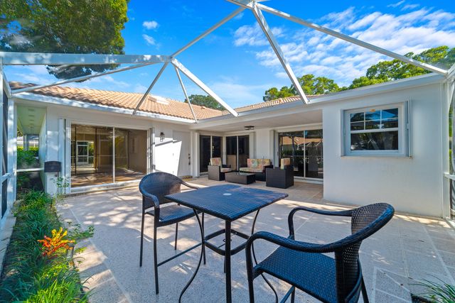 2301 PIN OAK Court, Palm Beach Gardens, FL 33410