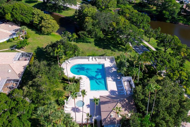 2301 PIN OAK Court, Palm Beach Gardens, FL 33410