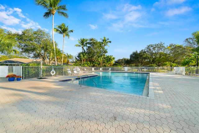 2301 PIN OAK Court, Palm Beach Gardens, FL 33410
