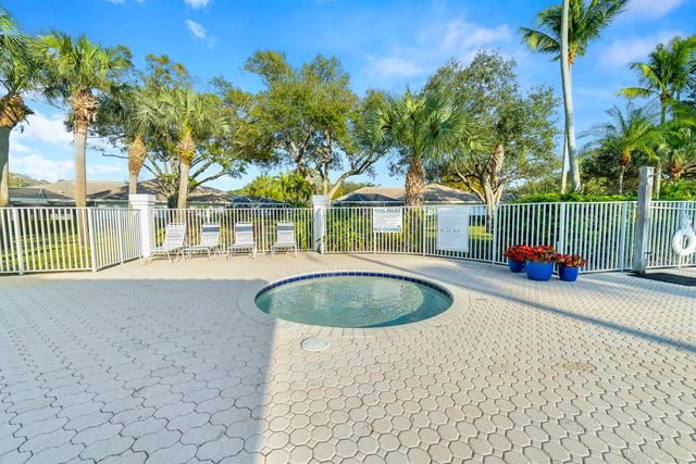 2301 PIN OAK Court, Palm Beach Gardens, FL 33410