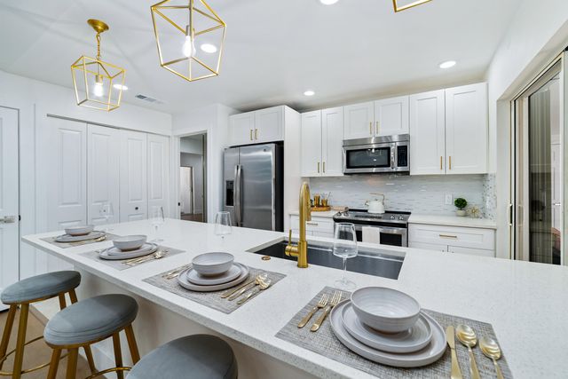2301 PIN OAK Court, Palm Beach Gardens, FL 33410