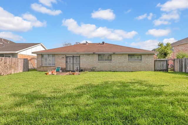 6907 Krause Drive, Houston, TX 77489