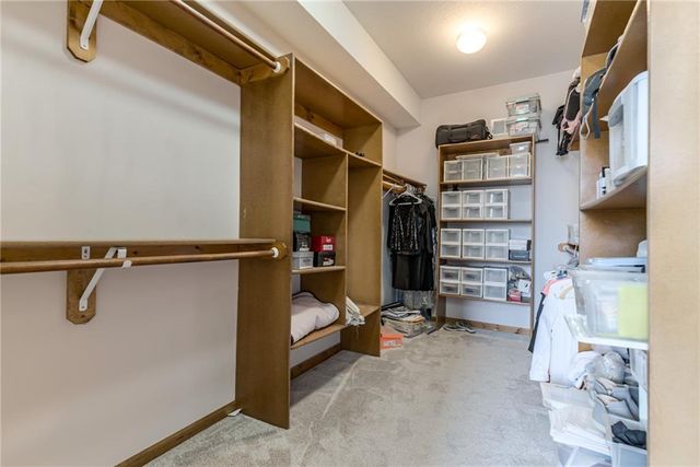 717 NE SILVERLEAF Place, Lee's Summit, MO 64064