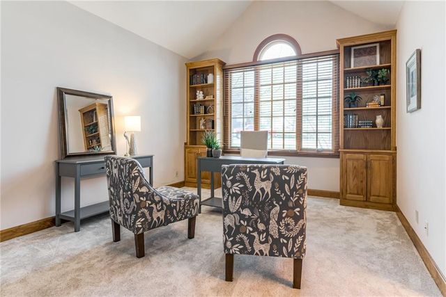 717 NE SILVERLEAF Place, Lee's Summit, MO 64064