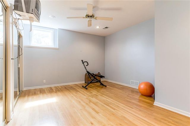 717 NE SILVERLEAF Place, Lee's Summit, MO 64064