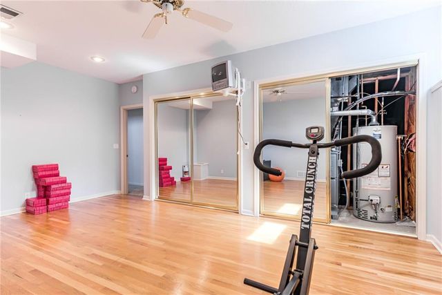 717 NE SILVERLEAF Place, Lee's Summit, MO 64064