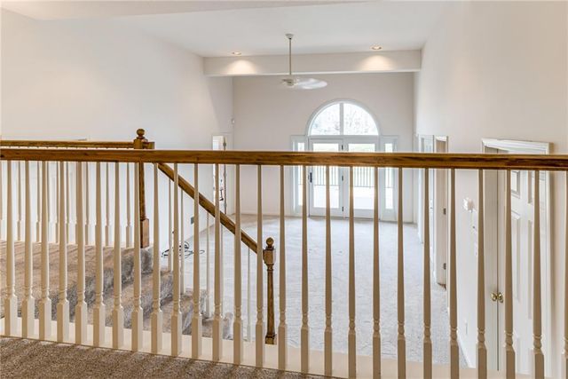 717 NE SILVERLEAF Place, Lee's Summit, MO 64064